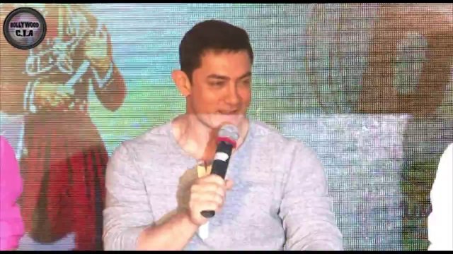 Aamir Khan INSULTS Shahrukh Khan at PK POSTER LAUNCH