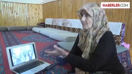 Anne Davutoğlu'nun fotoğrafını gözyaşlarıyla anlattı