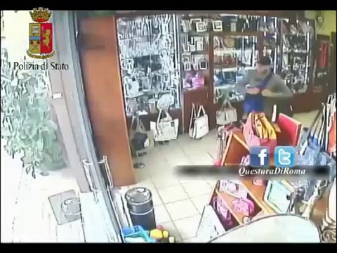 Fiumicino (Roma) - Arrestato 35enne per rapina con pistola in tabaccheria (23.08.14)