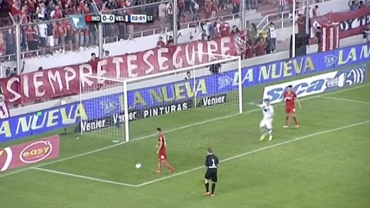 Argentinien: Velez' Rolon mit Mario-Basler-Eckballtor