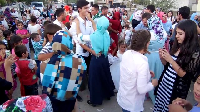 ZÜBEYDE İLE RAFET KINA YAKMA