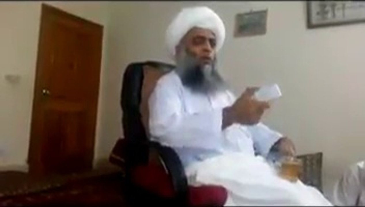 Imran Khan Ko Yahoodion Ka Agent Kehne Par Aik Alim-e-Din Maulana Fazal Ur Rehman Par Baras Parre