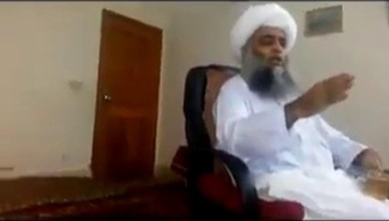 Imran Khan Ko Yahoodion Ka Agent Kehne Par Aik Alim-e-Din Maulana Fazal Ur Rehman Par Baras Parre