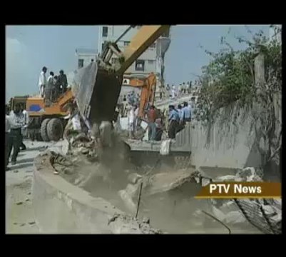 Pakistan Earthquake 2005 Margalla Tower 8 Oct Day 1