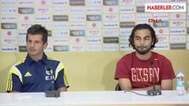 Fenerbahçe Kaptanı Emre ve Galatasaray Kaptanı Selçuk Basın Toplantısında Konuştu