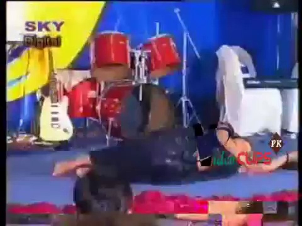 NOOR hot mujra lovely dance-main tere pichey reh gay way dil jani