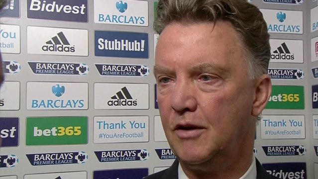 Louis van Gaal Asked About Di Maria Says I Like Di Maria But I Also Like Messi & Vidal. You Can Not Always Sign Everyone You Like