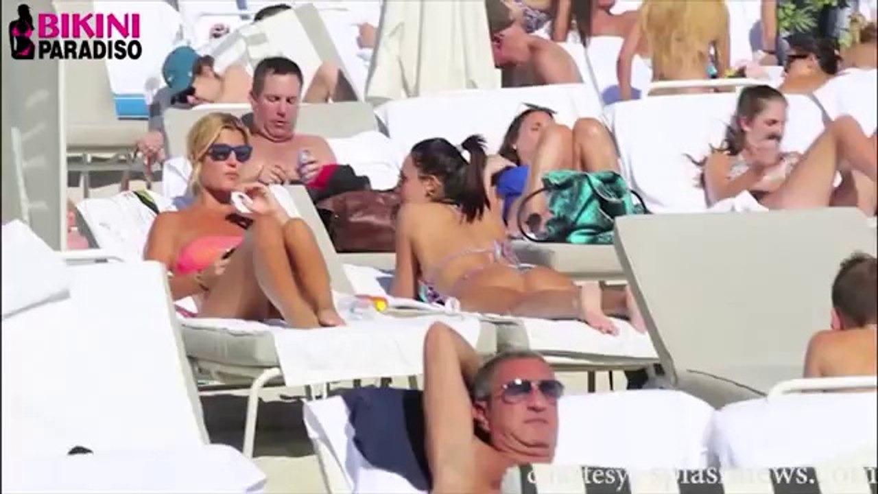 Hot Bikini Girl Playing With Herself & Hot Bikini Photoshoot bikini paradiso FULL HD