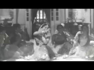 Sakiya Aaj Muzhe Neend - Sahib Bibi Aur Ghulam