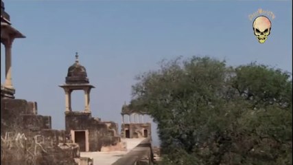 Ghost caught on tape in Gwalior Fort, INDIA  Real ghost activity caught on camera