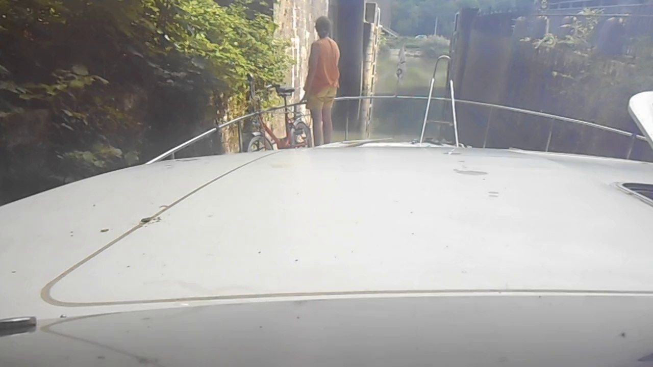 Tunnel Besancon mit Boot