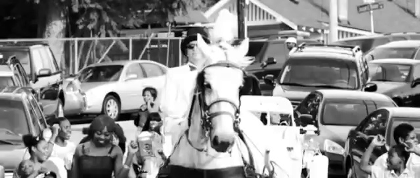 Gucci Mane - Antisocial (Feat. Mylah)