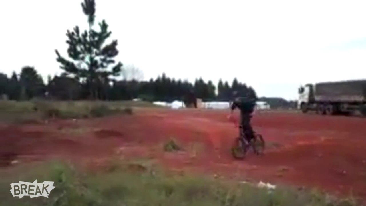 Les plus grosses gamelles et Fails d'Aout 2014! Fail compilation