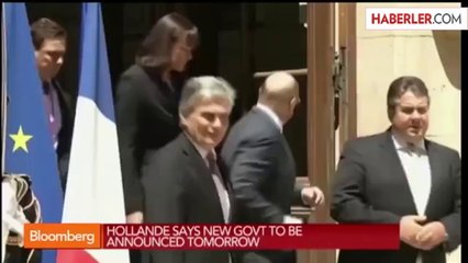 Fransa'da Hükümet İstifa Etti