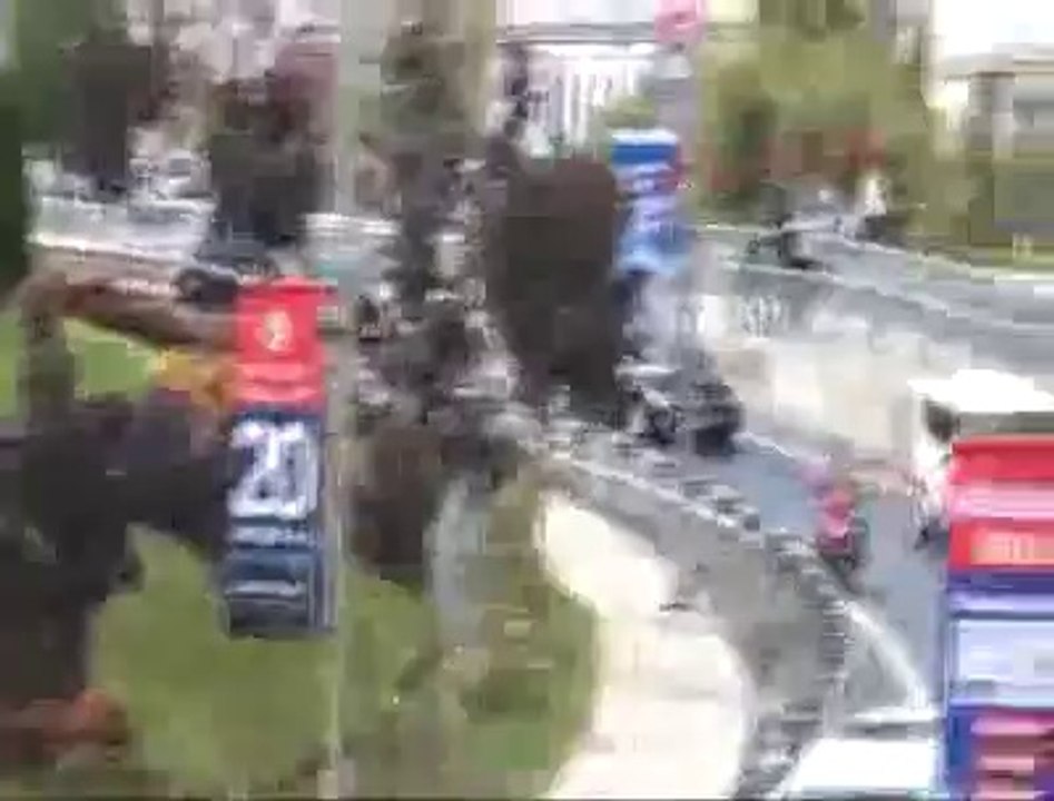 ADLİYE ÖNÜNDE HEYECANLI DAKİKALAR