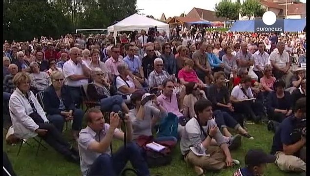 France: Government resigns amid economy row