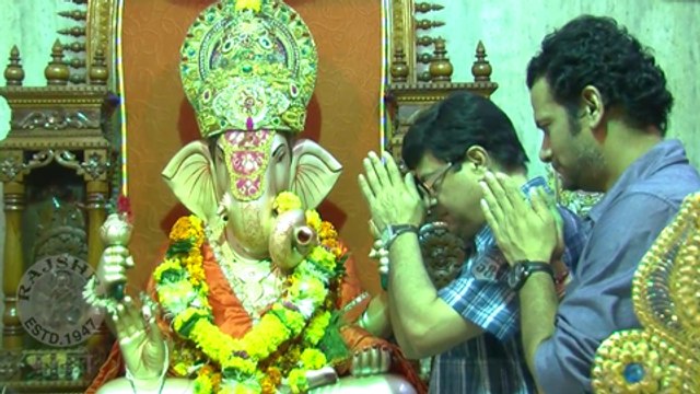 Sachin Pilgaonkar & Satish Rajwade Attends Ganapati Arrival At Mumbai – Sangato Aika Marathi Movie