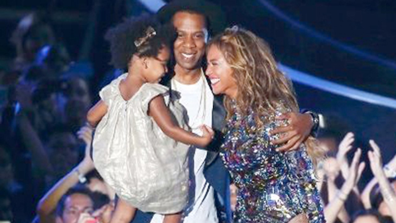 VIDEO Beyonce Jay Z Blue Ivy RULED 2014 MTV Video Music Awards - 2014 MTV VMA