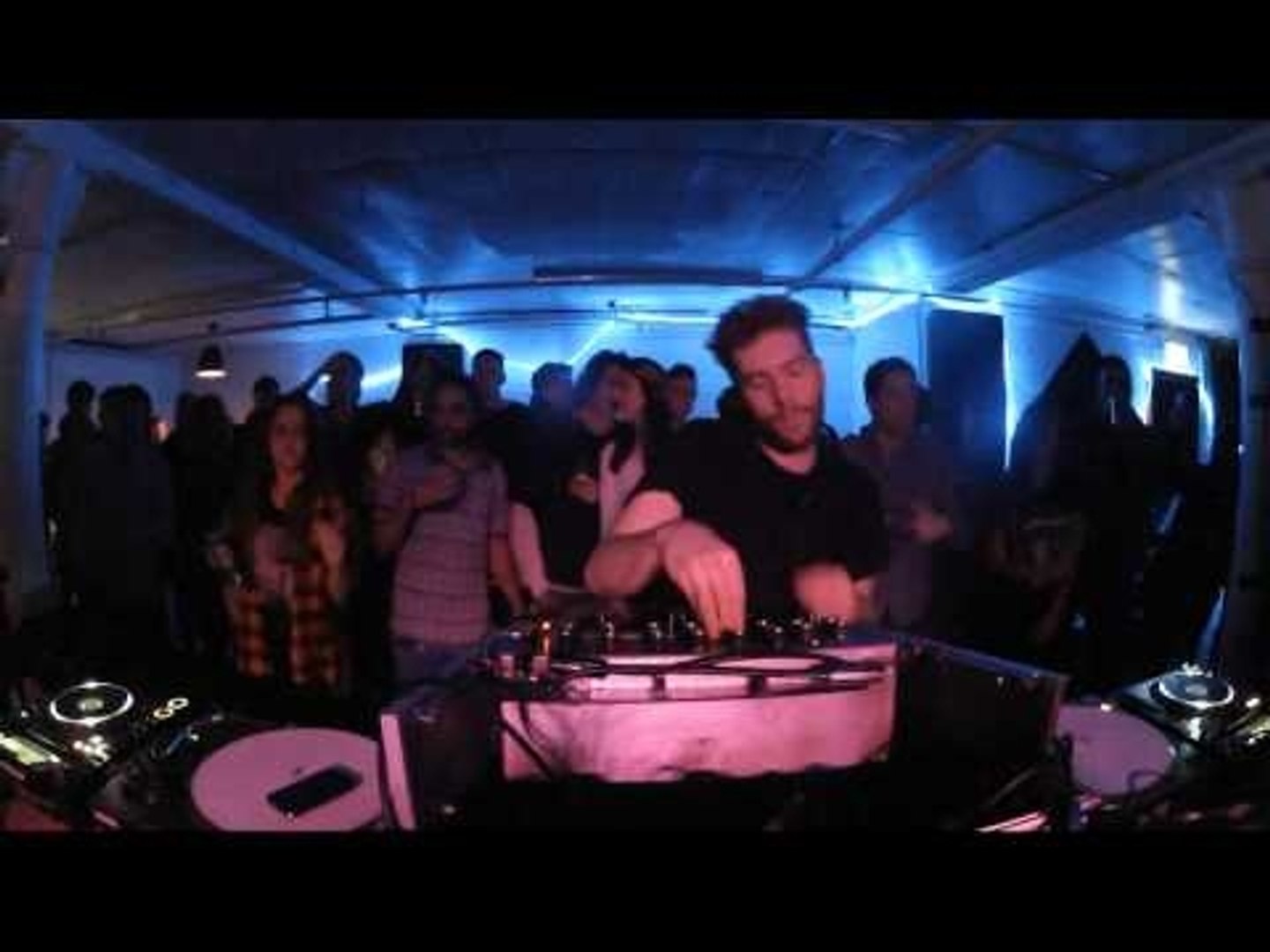 Tasker Boiler Room London 65 Min DJ Set - video dailymotion