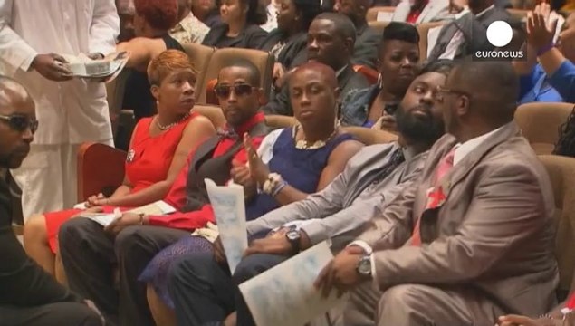 Messa funebre per Michael Brown, il giovane ucciso a Ferguson da un poliziotto. Tante le celebrità presenti