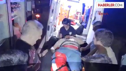 Şanlıurfa Kamyona Çarpan Tır Sürücüsü Yaralandı