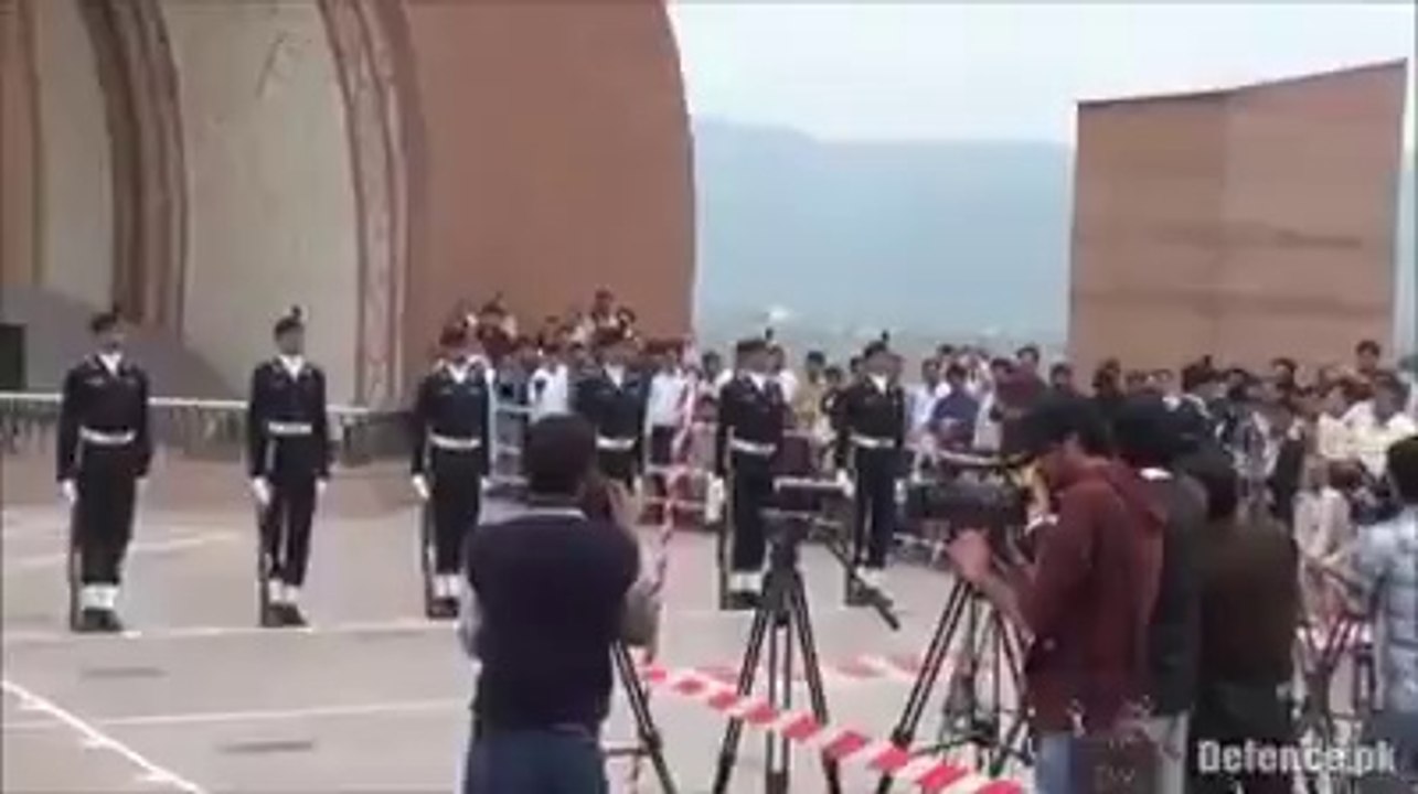 ایسی فوجی پریڈ اس سے پہلے آپ نے کبھی نہ دیکھی ہو گی