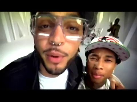 Gym Class Heroes - Peace Sign & Index Down