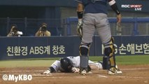 Baseball player slide and fail : violent Faceplant