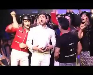 OMG! Its Cricketer Yuvraj Singh on ramp