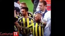 Raul Meireles'ten Gökhan Gönül'e el şakası