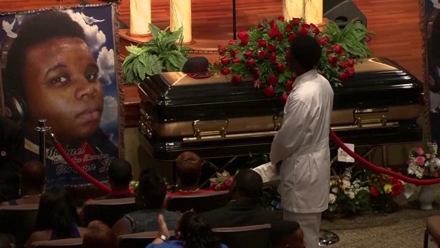 Dans l'église baptiste de Saint-Louis, des chants pour Michael Brown