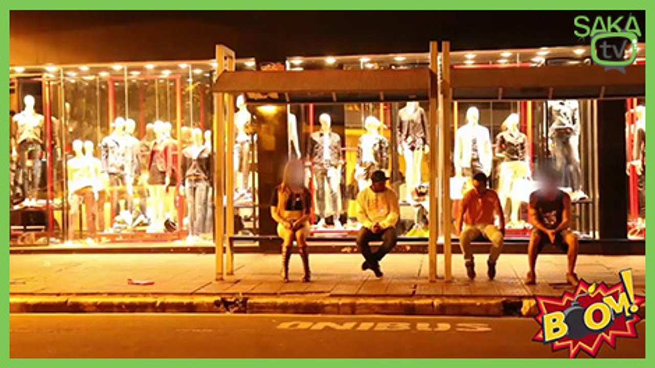 Durakta Yapılan Şok Şaka