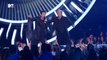 Jim Carrey chute aux MTV VMA - ZAPPING PEOPLE DU 26/08/2014