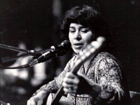 Sümeyra - Yine Bir Gariplik Düştü Serime