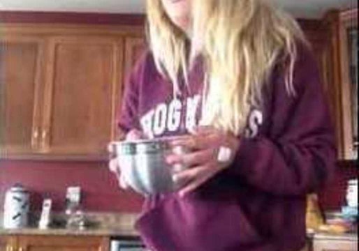 Girl Attempts Ice Bucket Challenge After Wisdom Teeth Removal