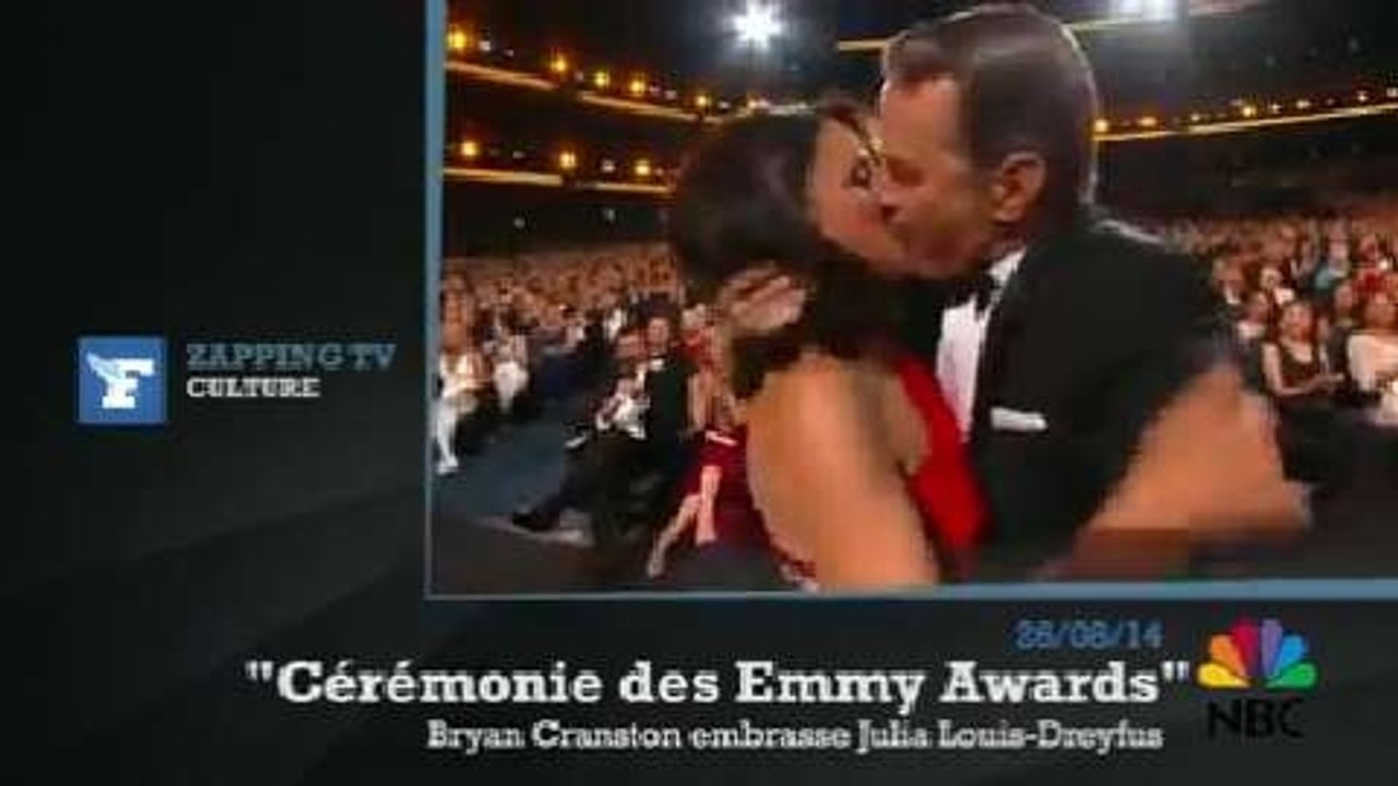 Zapping TV : le baiser passionné de Bryan Cranston à Julia Louis-Dreyfus lors des "Emmy’s"