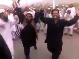 Dance In JUI Jalsa Maula Fazal Ur Rehman Apne Giraban Mein Jhaankon