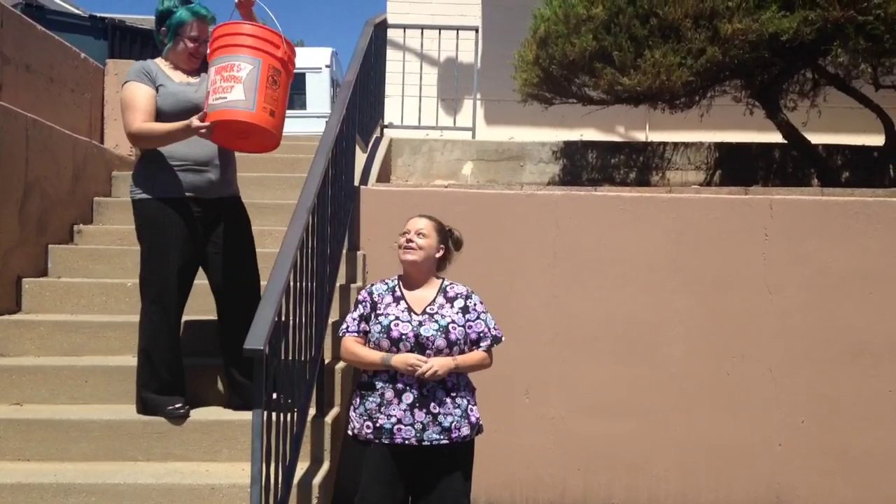 Lacey does the ALS Ice Bucket Challenge