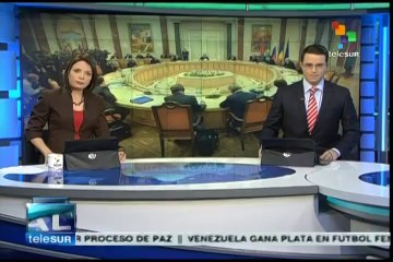 Coinciden y se saludan en Cumbre de Minsk, Poroshenko y Putin