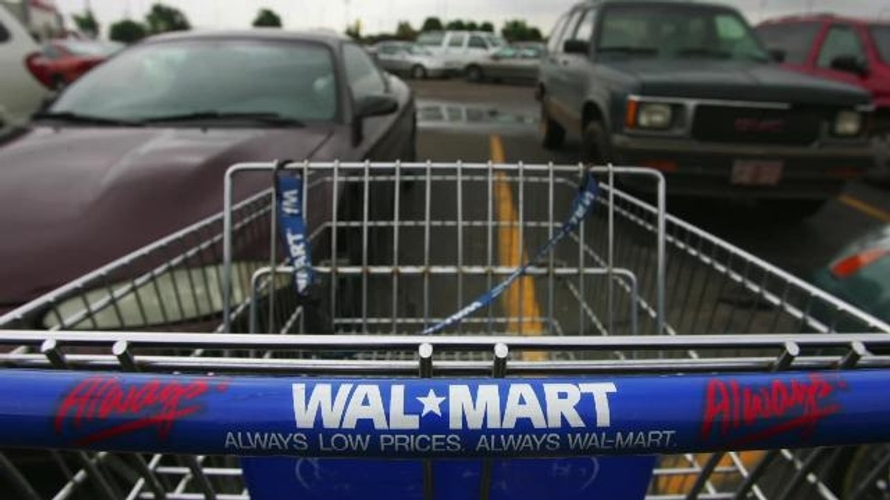Man Shows Up to Probation Meeting in Stolen Walmart Cart, Gets Arrested