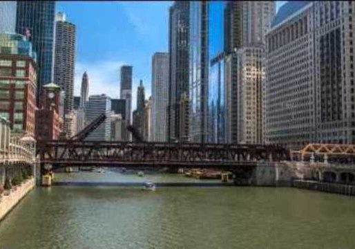 Chicago's Energy Captured in Boat Run Timelapse