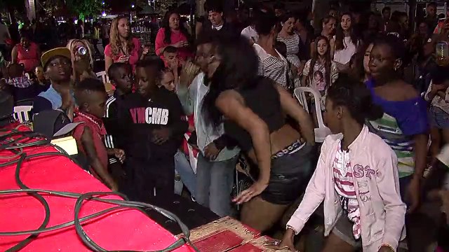 2014 - Béziers - Feria (une Bodéga Sur Les Allées Paul Riquet)-1