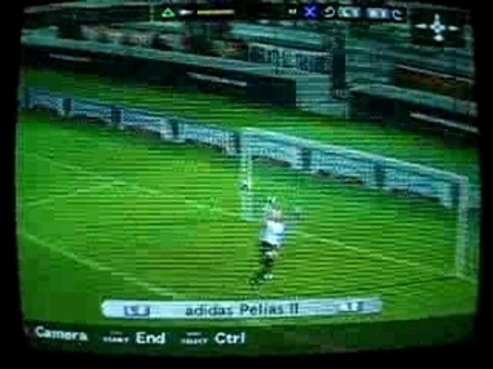 cf indirect rooney pes5 lucarne opposée