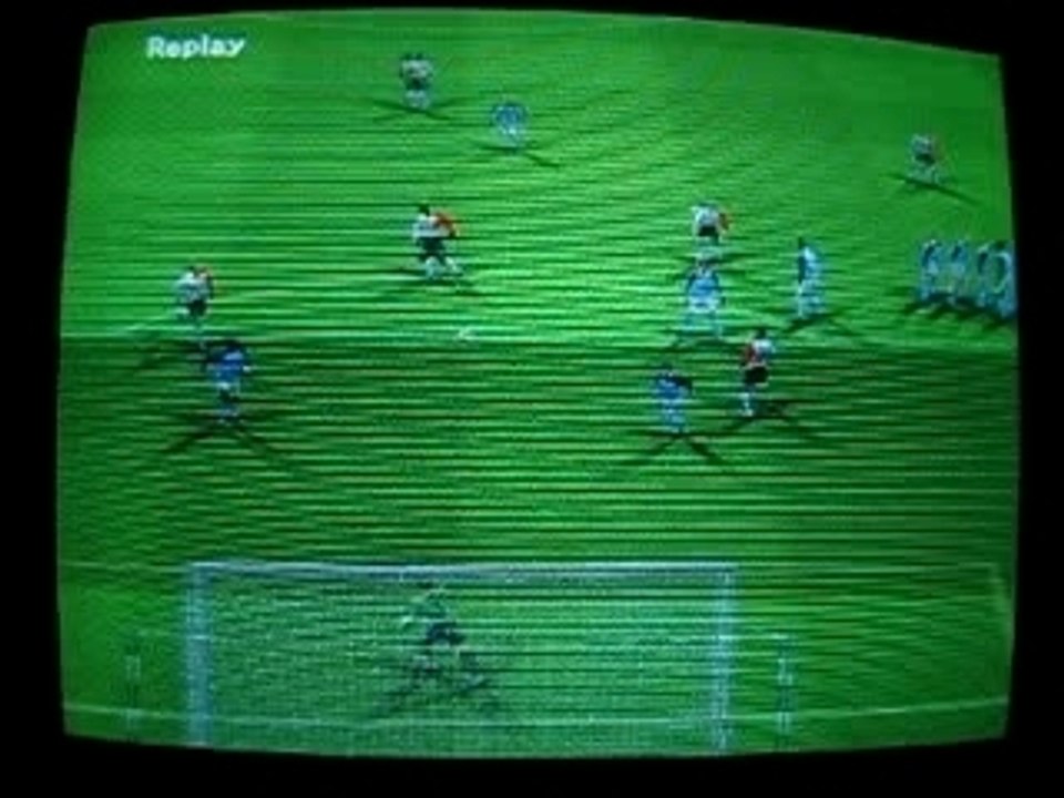 cf indirect rooney poteau rentrant pes5