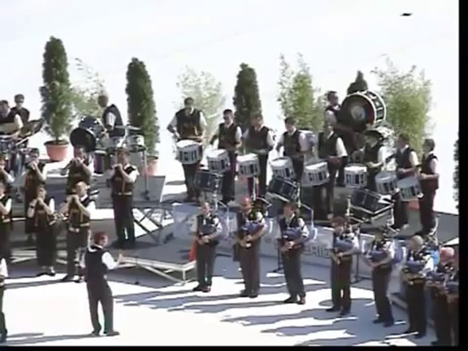 Bagad Brieg, "Porkopo", Lorient 2003