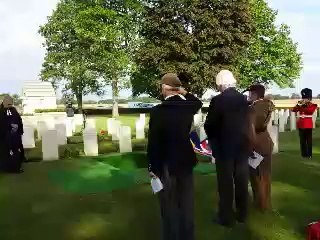 Cérémonie de ré-inhumation au cimetière militaire de Fontenay-le-Pesnel