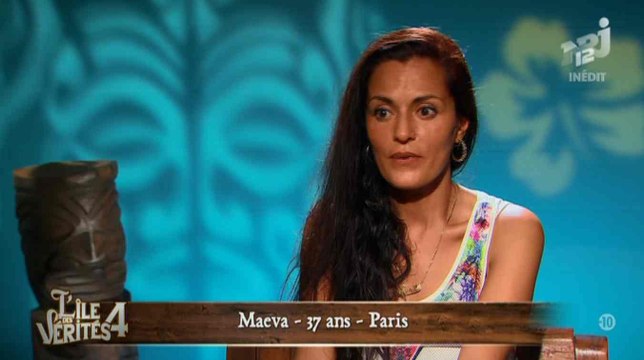 Maeva (IDV4) pense que les poissons ont inventé la plongée - ZAPPING PEOPLE DU 27/08/2014