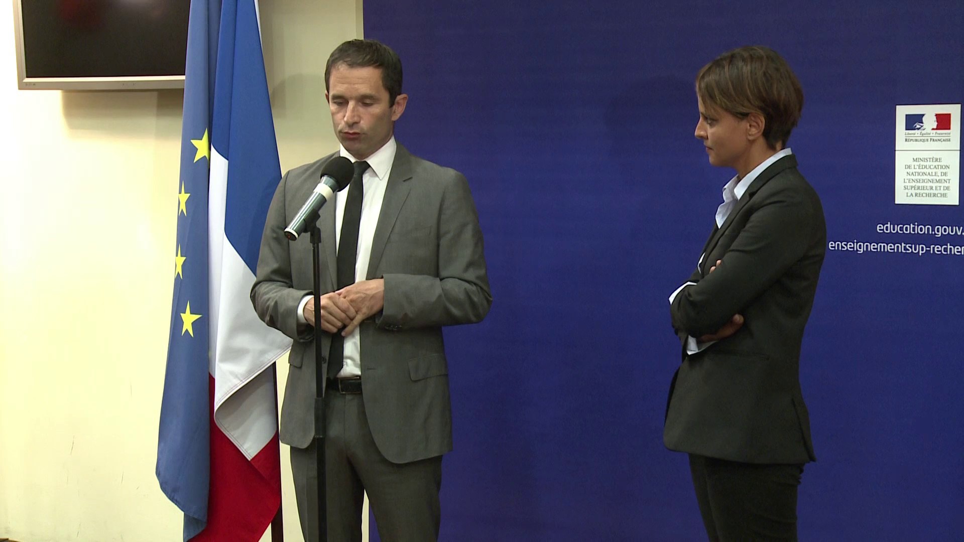 Passation De Pouvoir Au Ministere De L Education Nationale Video Dailymotion