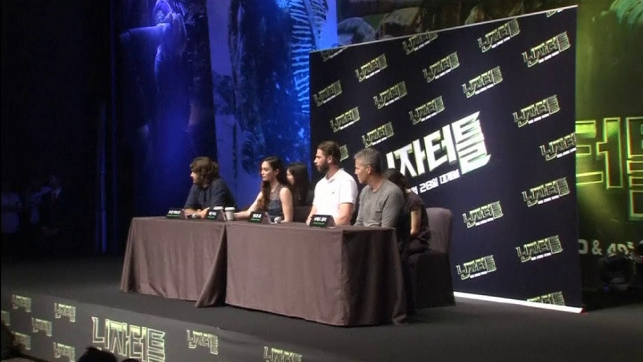 Megan Fox stuns at Teenage Mutant Ninja Turtles premiere