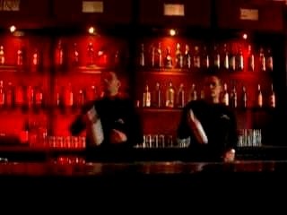 barman jongleur